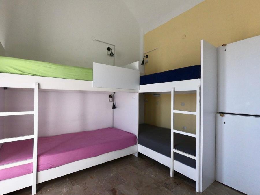 Fira Backpackers Place ภายนอก รูปภาพ