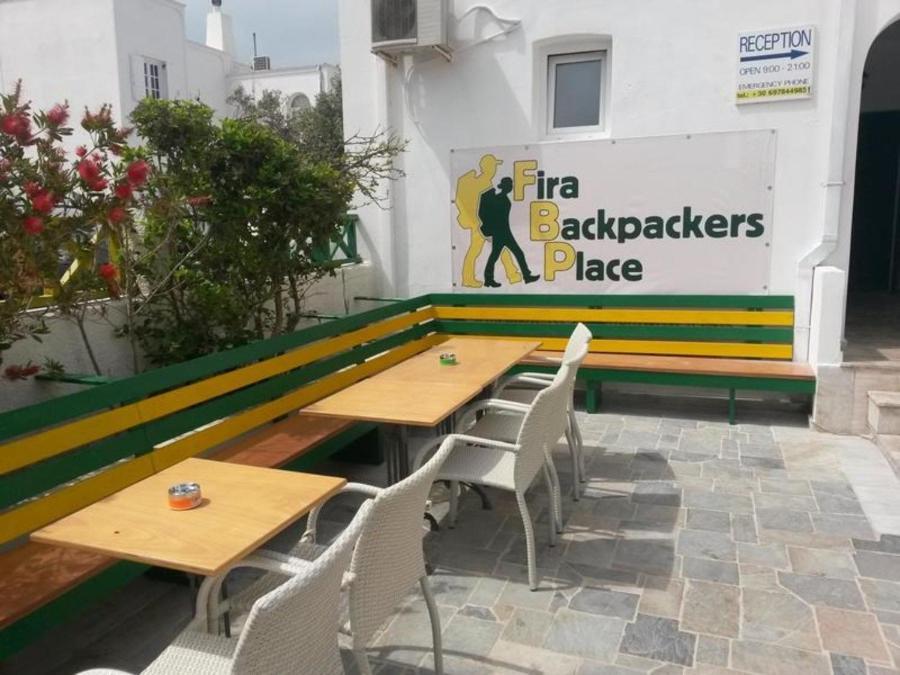 Fira Backpackers Place ภายนอก รูปภาพ