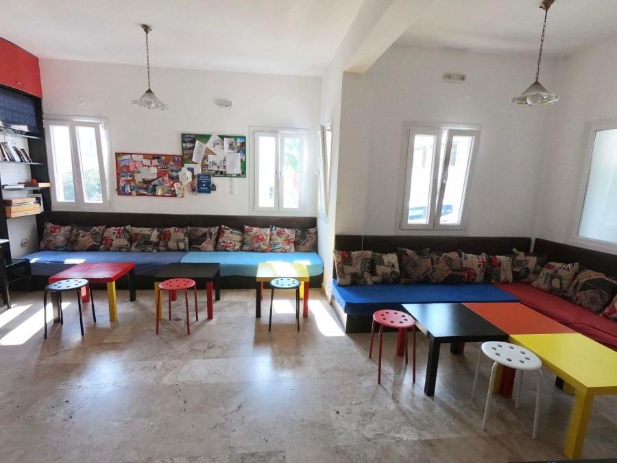 Fira Backpackers Place ภายนอก รูปภาพ
